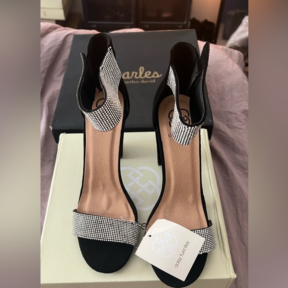 New with box T Strap Embellished heels, size 10 - Picture 6 of 7